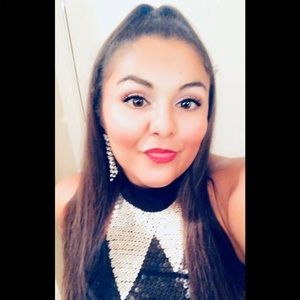 Meet your Posher, Angie